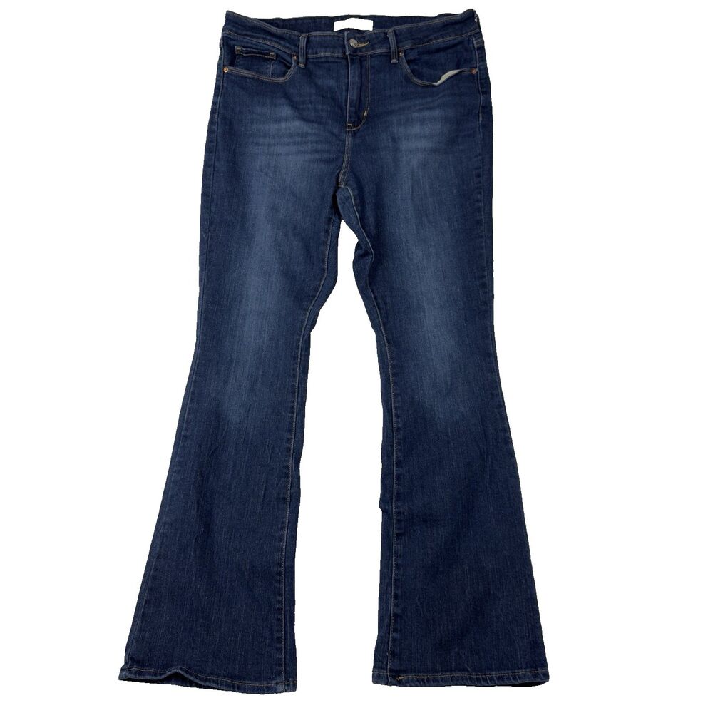 Levis Signature Classic Mid Rise Bootcut Jeans Womens Size 14 M (34x30¼ Fit)